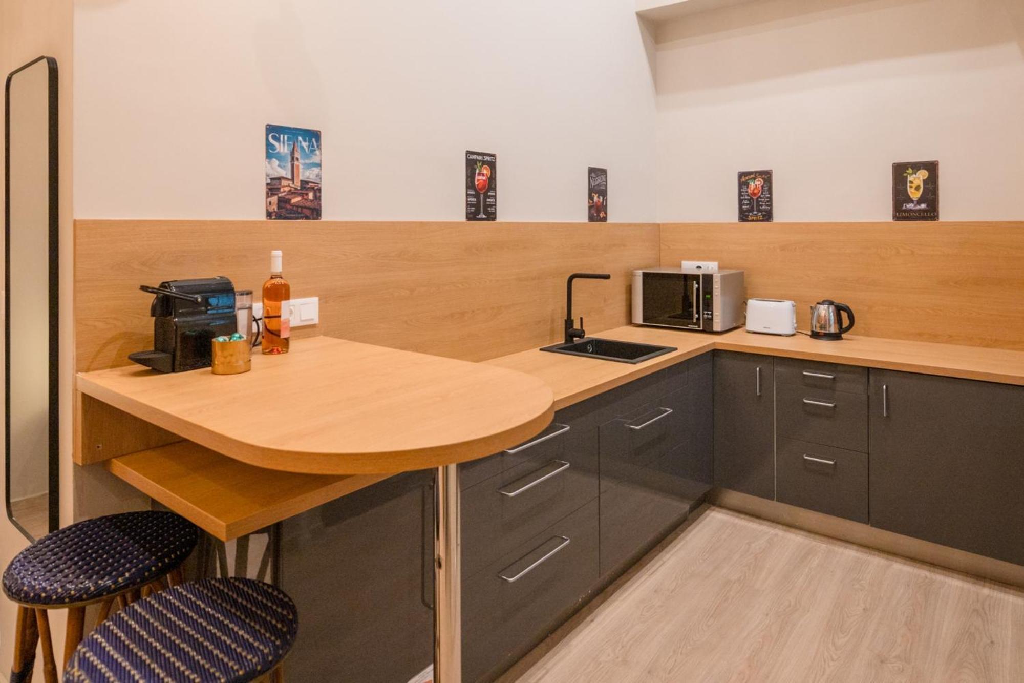 Base Camp Budapest